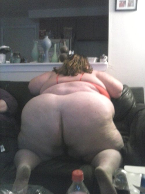 mortadelino: hewholusts: ssbbwguy: texan4ssbbw: superbulk: ssbbwnut: missgg4u: oops it doesnt fit