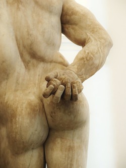 hadrian6:  Detail : The Farnese Hercules