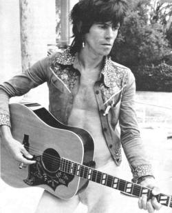 soundsof71:  Keith Richards, 1971, working on Exile On Main St. 