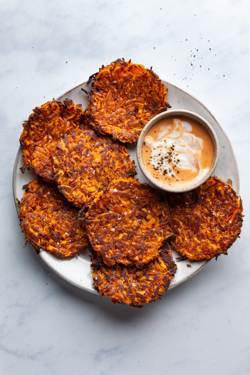 Baked vegan sweet potato hash brownsSweet potato hash browns are delicious, simple to make, baked (n