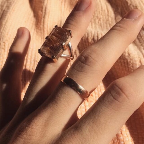 jouramarin:Mom’s and dad’s wedding rings