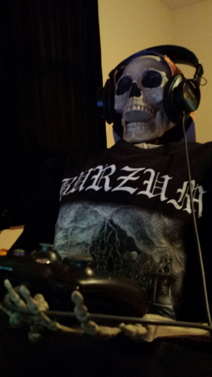 chosen-undead:  THAT’S ME! 