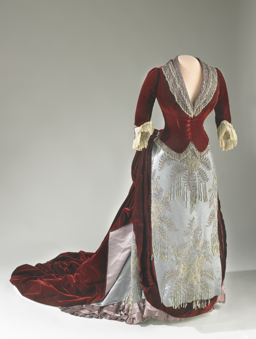 fashionsfromhistory: Evening Dress Worn by Caroline Harrison1885-1892National Museum of American His