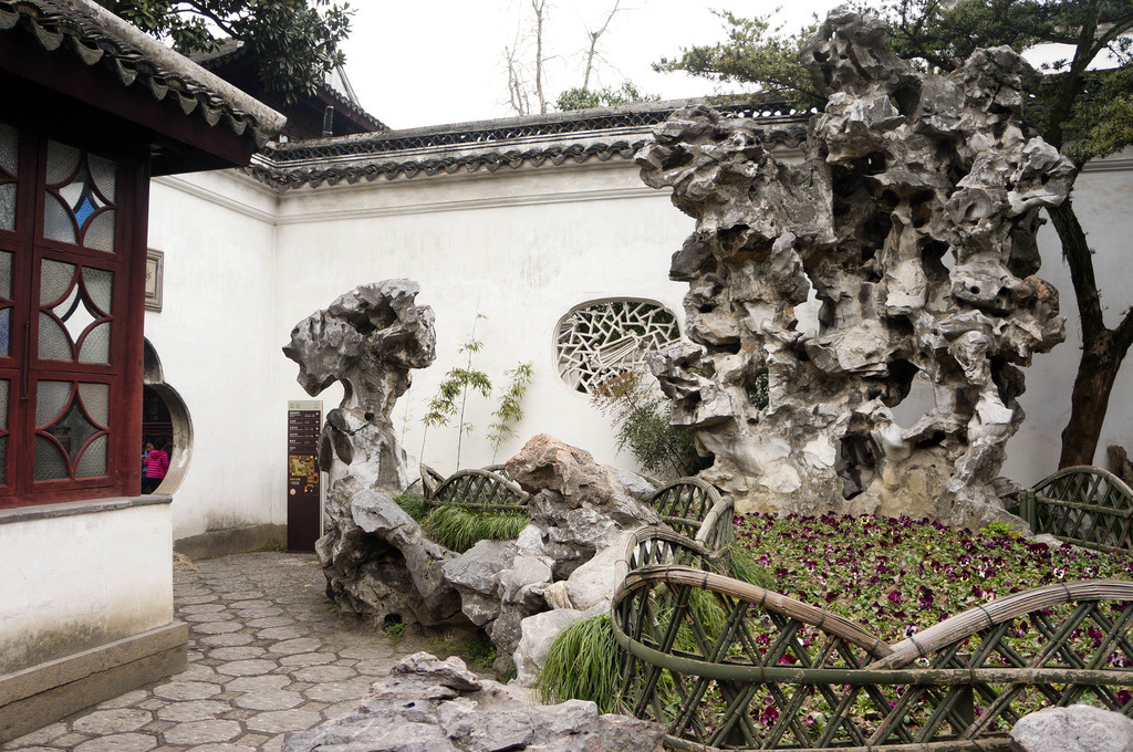 landscapevoice:  Lion Grove Garden 狮子林 | Suzhou, China Unlike its more famous