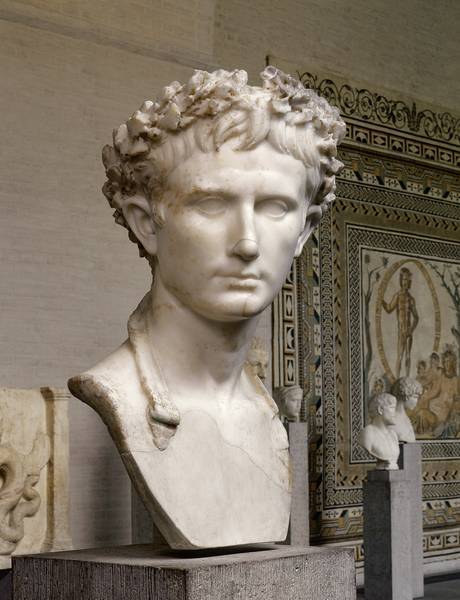 So called “Augustus Bevilacqua”. Bust of the Roman Emperor Augustus with the Civic Crown, period of 