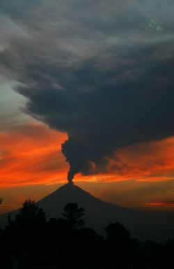 crescentmoon06:  Volcano at sunset in Popacatepetl,