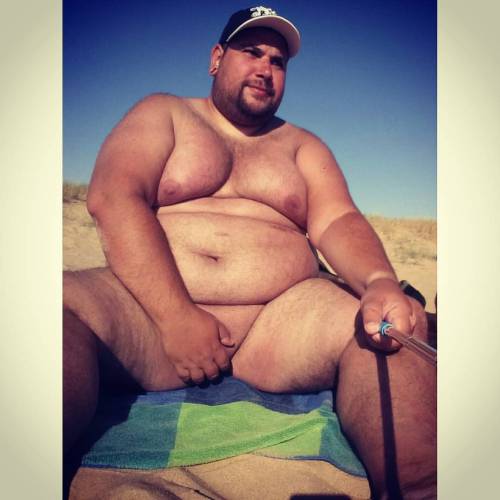 chub4life:  Beach day ;) #chub4chub #chub4life (à La Faute-Sur-Mer, Pays De La Loire, France) 