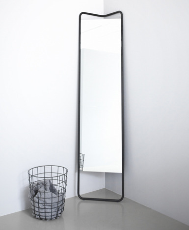 hoyss:  Mirror by Kaschkasch Cologne for Menu designed to fit into corners.  