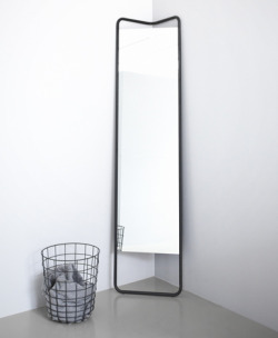 hoyss:  Mirror by Kaschkasch Cologne for