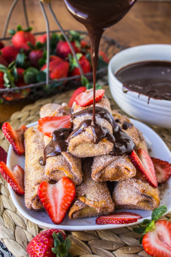 verticalfood:  Banana Churros with Chocolate Peanut Butter Sauce