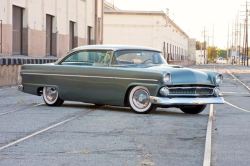 morbidrodz:  A blog filled with vintage cars, hot rods, and kustoms