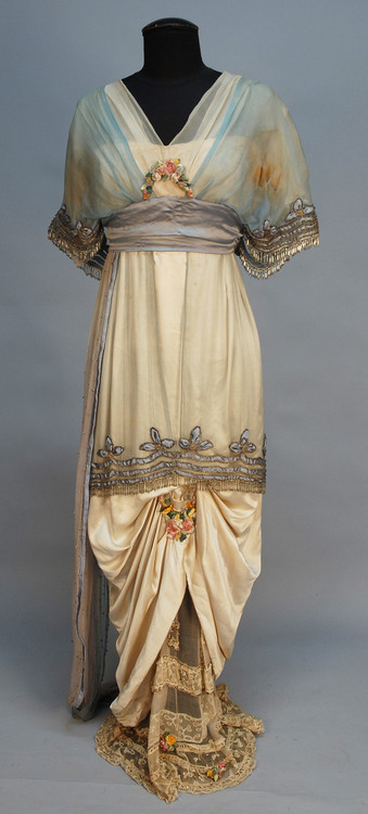 nonasuch: sartorialadventure:Dress by Lucile, 1914 2 fun facts about this dress:1. it’s very pretty2