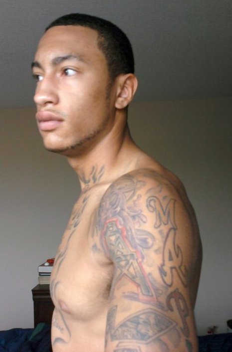theofficialbadboyzclub:  Keiron   Aww i was hoping for a dick pic :-/ but you cute doe.