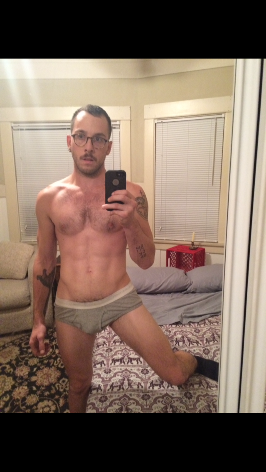 straightcuriousbuds:  shootinmypit:  a night of selfies during workout (then spa