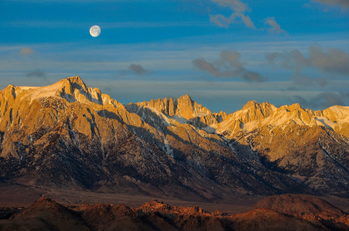 smithsonianmag:
“ Photo of the Day: Mount Whitney by Morning Light
Photo by Robert Cole (Milwaukie, Oregon, USA); Lone Pine, California, USA
”