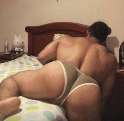 adictoalosculones:  Amo este pinche culototototote rico y delicioso de Juan Carlos (delicious and juicy ass Carl)😲😳😍😈🍑👅🍆💦