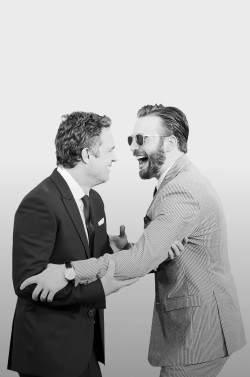 3intheam: mark ruffalo &amp;  chris evans at the age of ultron premiere