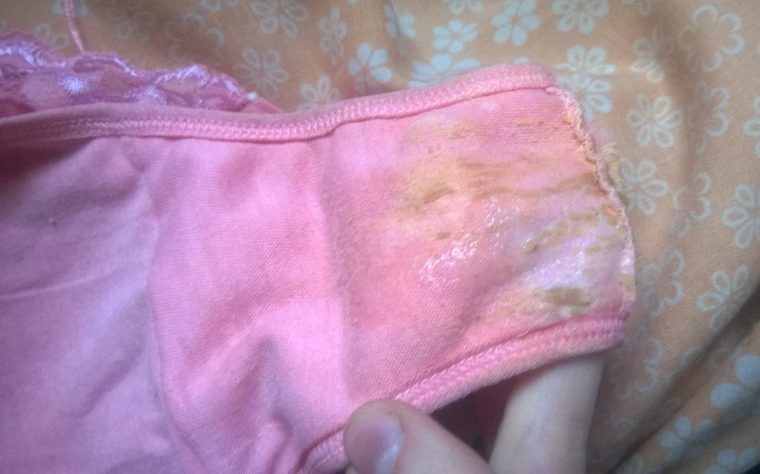 gidrarium:  #dirty #dirty@pants #dirty@panties #dirty_panties #wet #wet_pants #smell