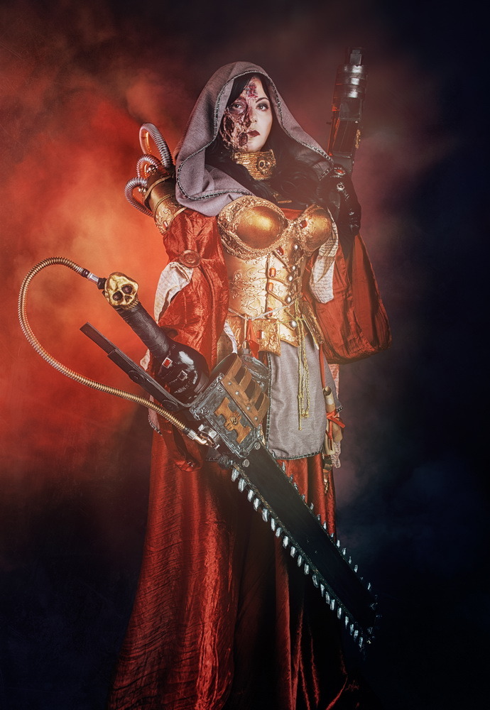 kamikame-cosplay:  From Russia an awesome Warhammer 40,000 Cosplay! Theodora, an