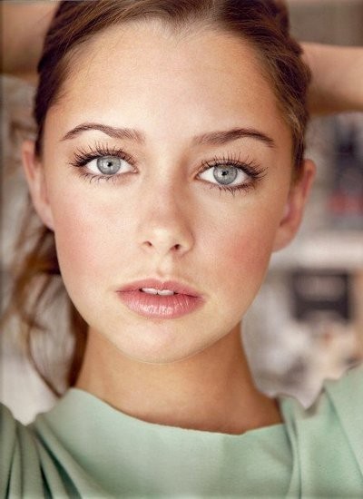 pretty-babez:  Pretty babe 