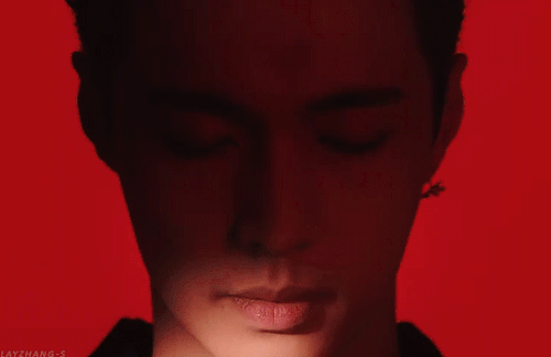 layzhang-s:In your eyes I can see an eternity