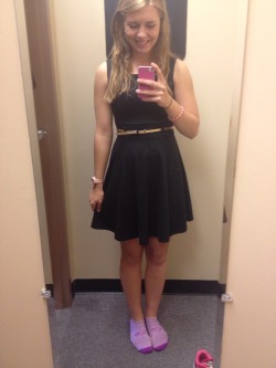 Run-Inthe-Sun:  What Do You Think Of This Dress!?? (And My Running Socks Hehe)