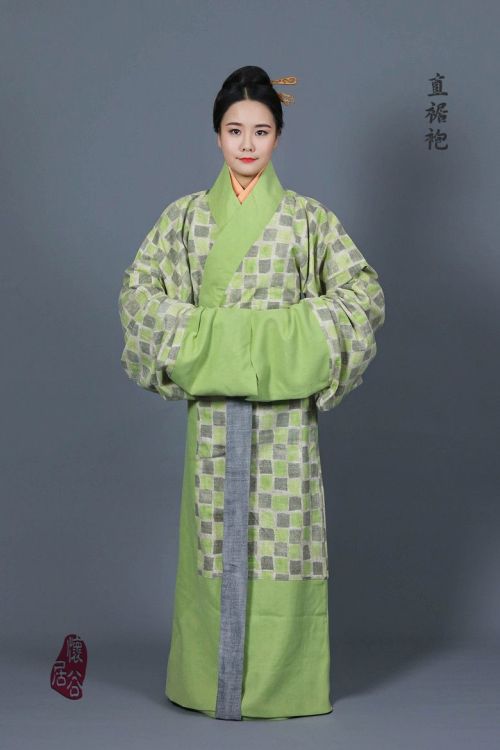 ziseviolet:fouryearsofshades:2016 January 直裾袍 from怀谷居.Traditional Chinese Hanfu - Type: Zhiju/直裾 (st