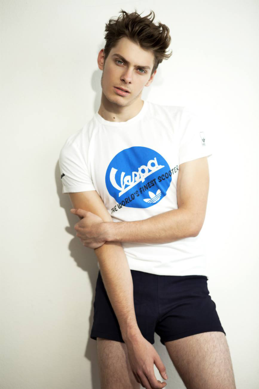 menloveshortshorts:  Vespa Scooter Short Shorts 