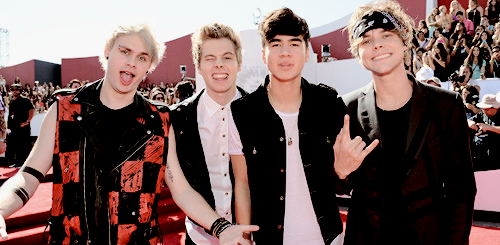 halsteads:  5 Seconds of Summer attends the 2014 MTV Video Music Awards at The Forum