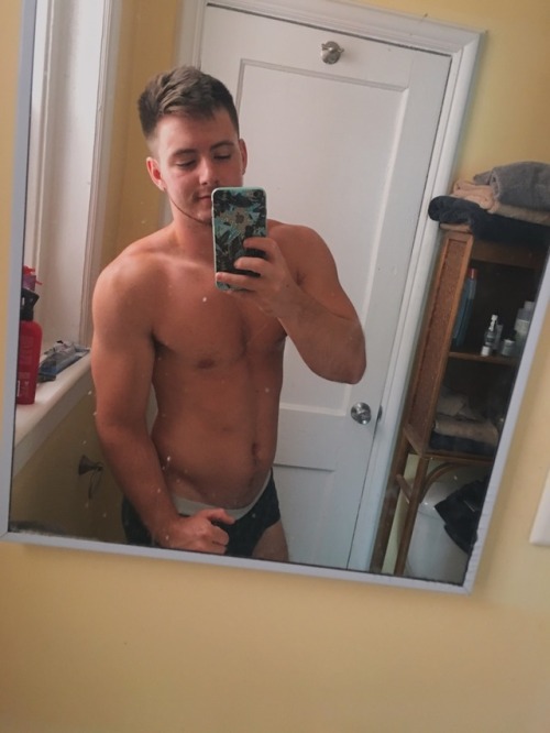 theothersamsmith:I’m feeling thotty. I’ll have abs eventually (maybe)