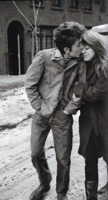 Thegoldenyearz:  Bob Dylan And Suze Rotolo By Don Hunstein, 1963