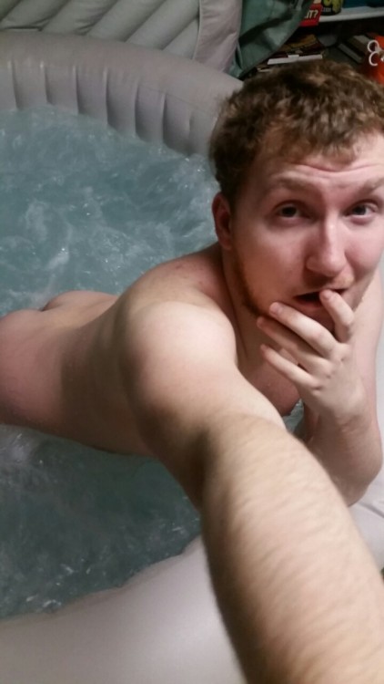 tallfry36:  Hot tub anyone?