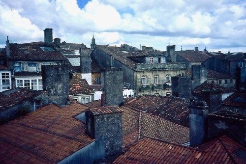 Tejados de Santiago de Compostela, Galicia, España, 1982.