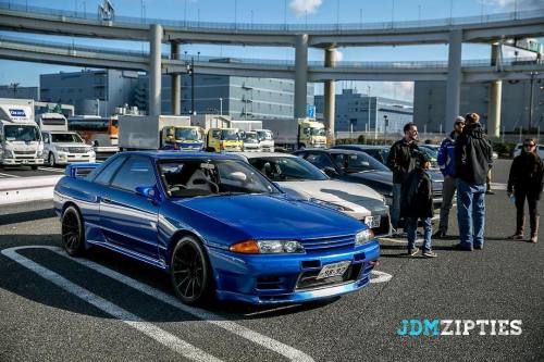 3/2 day. #daikokupa #r32 #skyline #jdmzipties (at Daikoku Parking Area)