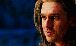 onscreenkisses:It is you!Beauty and the Beast, dir. Bill Condon (2017)