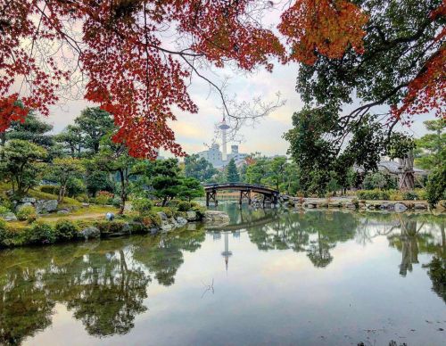 ＼おにわさん更新情報／ ‪[ 京都市下京区 ] 渉成園（枳殻邸庭園） Shoseien Garden, Kyoto の写真・記事を更新しました。 ーー #京都駅 最寄りの池泉回遊式庭園は、大寺院『東本