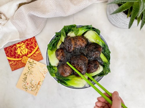 yummyinmytumbly:INSTANT POT BRAISED CHINESE MUSHROOM 髮菜炆冬菇食譜