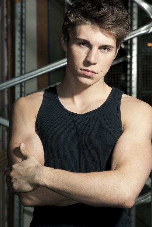 meninvogue:  Nolan Funk