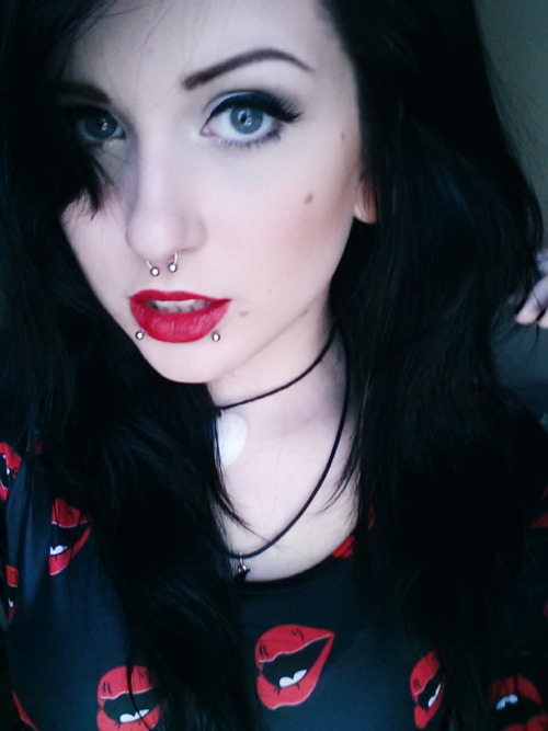 brittaneytaylor: Blah single
