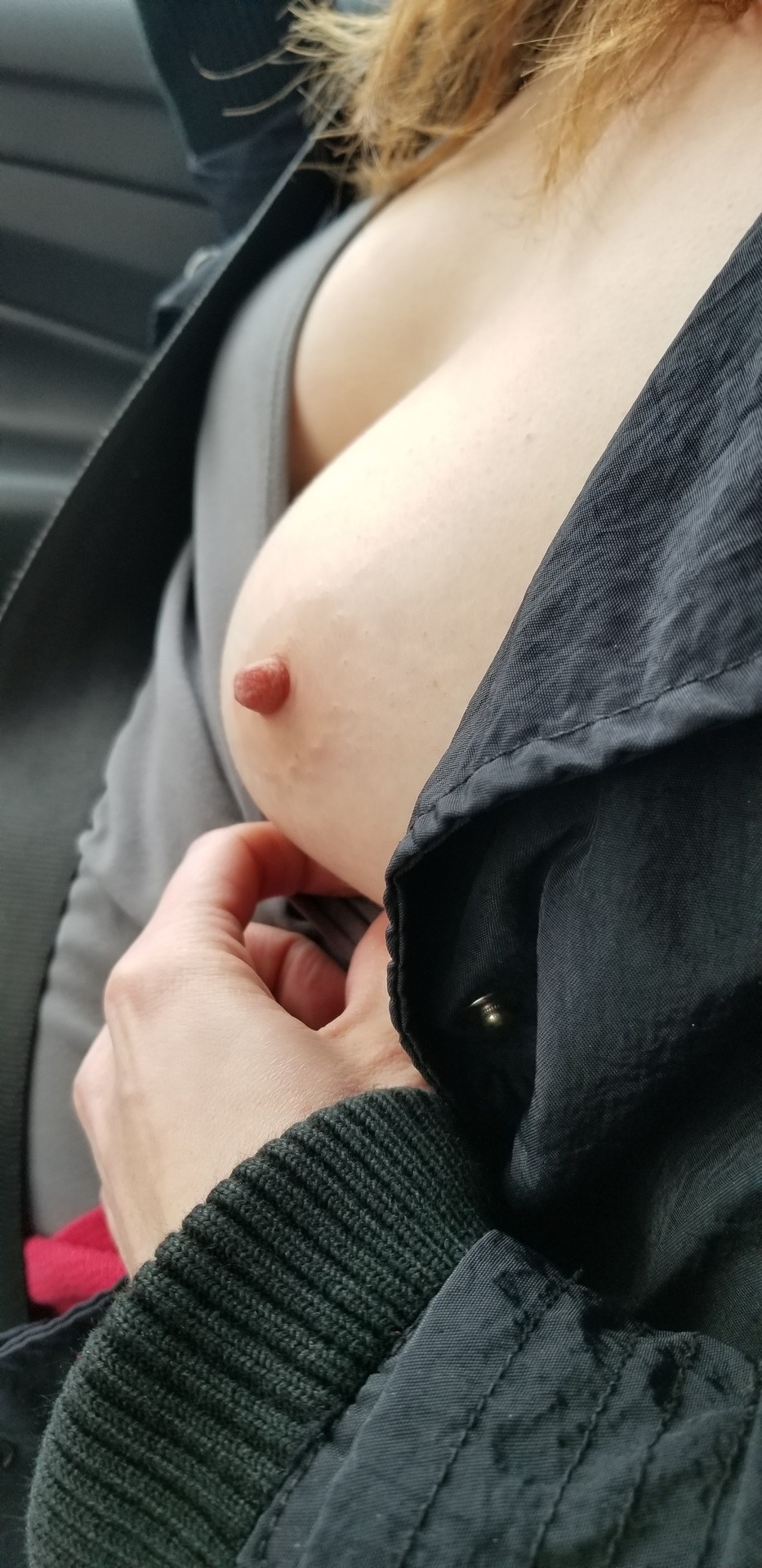 onetitout1138:  Driving around with my tit out!! New name for us too!Damn girl, ya