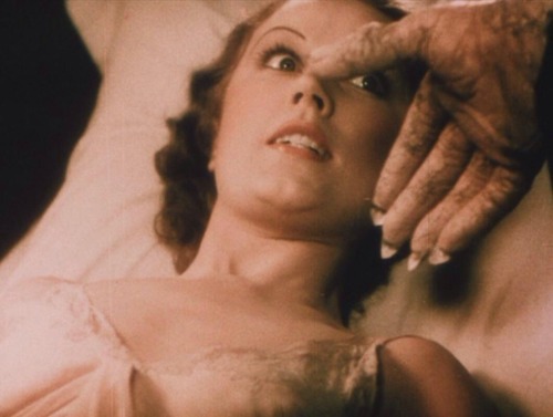 atomic-chronoscaph:Fay Wray - Doctor X (1932)