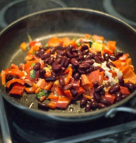 Fried Kidney Beans And Bell Peppers In Olive Oil - Bean Recipe