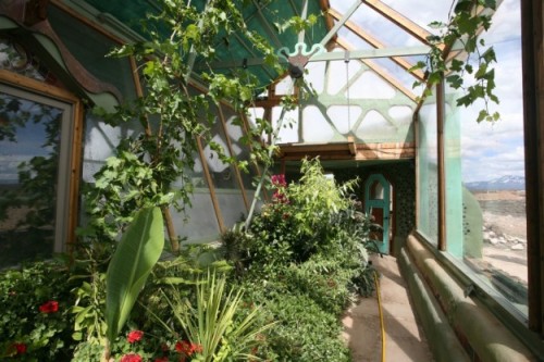 mylittlerewolution:  10 Reasons Why EarthShips Are Fucking Awesome Earthships are 100% sustainable homes that are both cheap to build and awesome to live in. They offer amenities like no other sustainable building style you have come across. For the