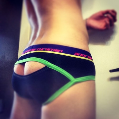 fraternityrow:  caseytannerxxx:  well these are new.  :)