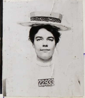 yeoldenews:   Female inmates of San Quentin State Prison and their very fine hats. 8/?.