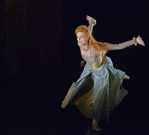 Zenaida Yanowsky in Will Tuckett’s Elizabeth, Royal Ballet, January 2016. © Dave Morgan.Tuckett is e