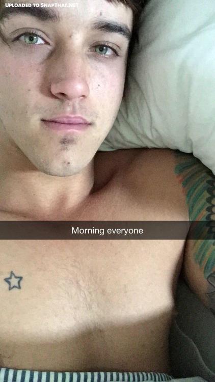 hotfamous-men:  Beau Brooks