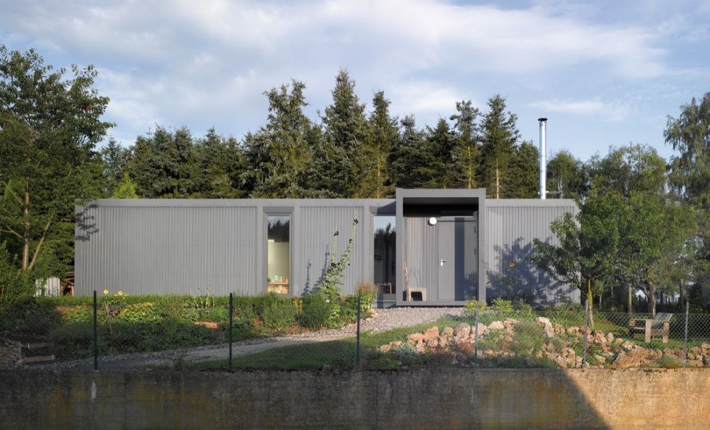 liesintheproles:  Grey House, LVHV Architekten When two containers are used to make