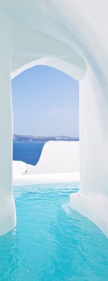 chanelbagsandcigarettedrags:  Santorini,