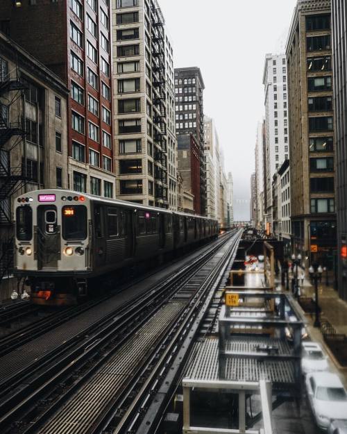 adore-new-york:  Photograph by shesfromnyc  [More NYC here →]